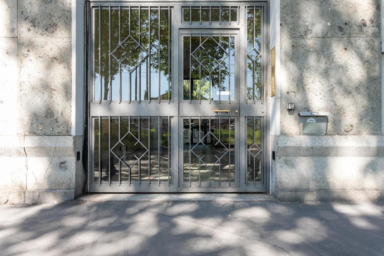 Luna Homes - Bilocale In Mac Mahon Milan Luaran gambar